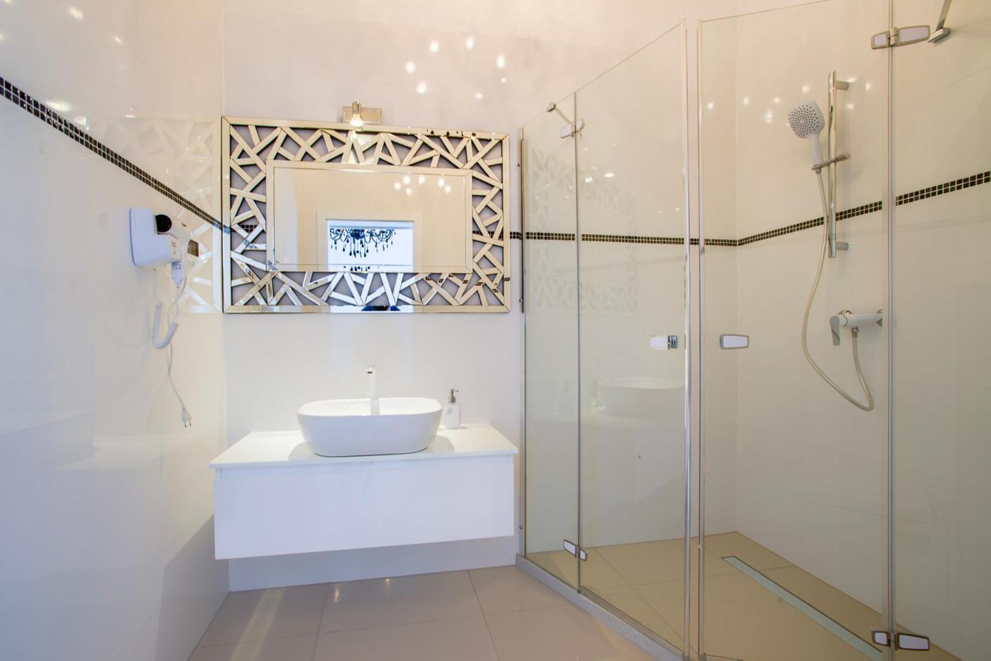 PUY Collins Apartments Center מראה חיצוני תמונה