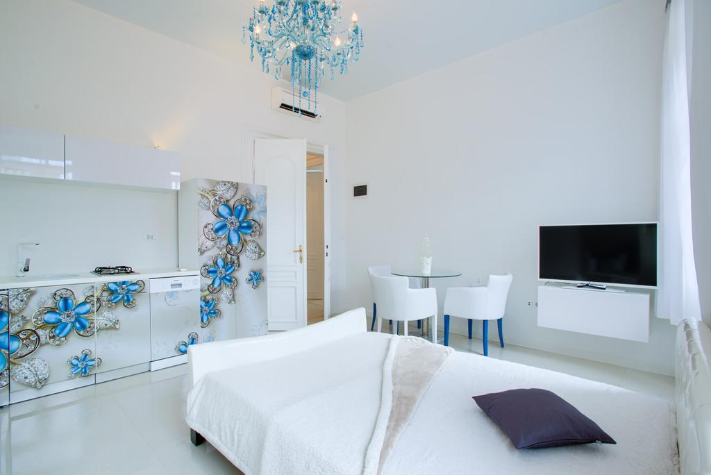 PUY Collins Apartments Center מראה חיצוני תמונה