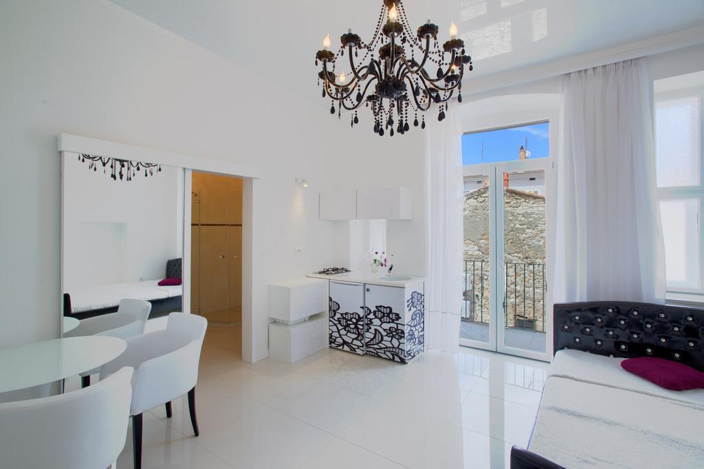 PUY Collins Apartments Center מראה חיצוני תמונה