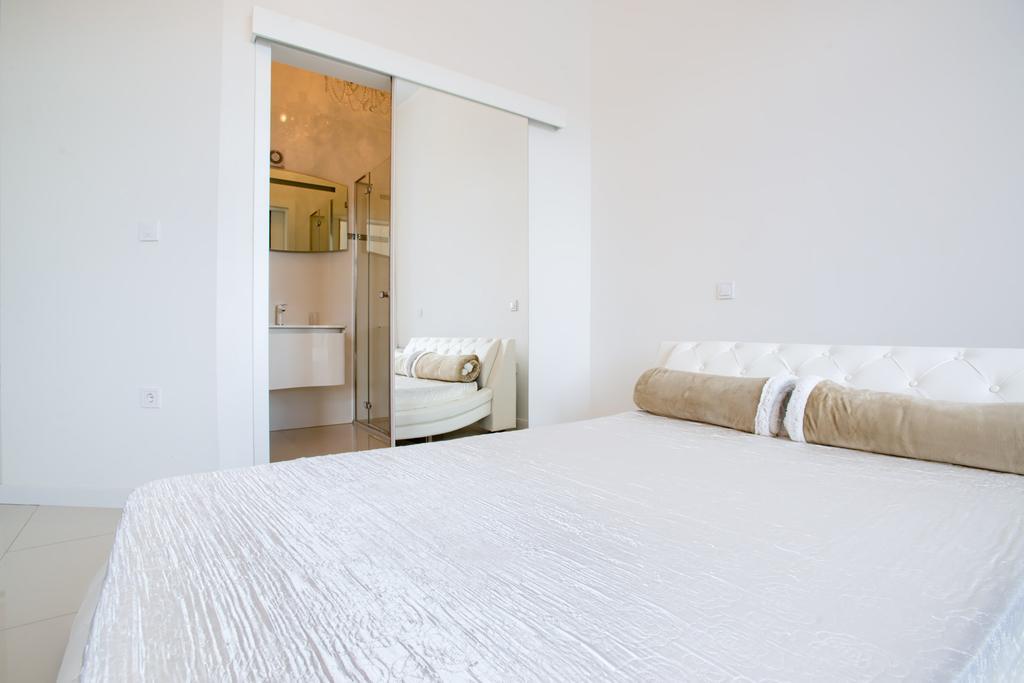 PUY Collins Apartments Center מראה חיצוני תמונה